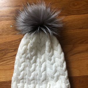 Fox fur hat, excellent condition